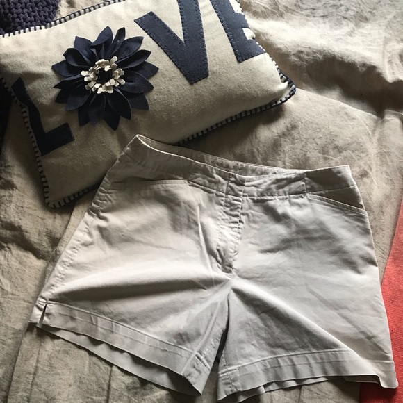 2 Pairs Nike Golf Shorts - Black and Beige Sz 8 (M) - Picture 4 of 5